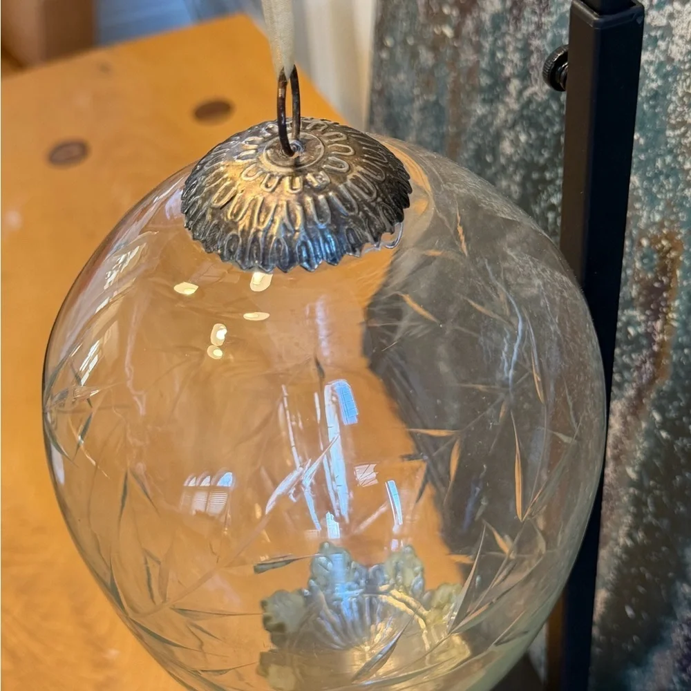 Vintage Clear Etched‎ Glass Egg Shaped Ornament